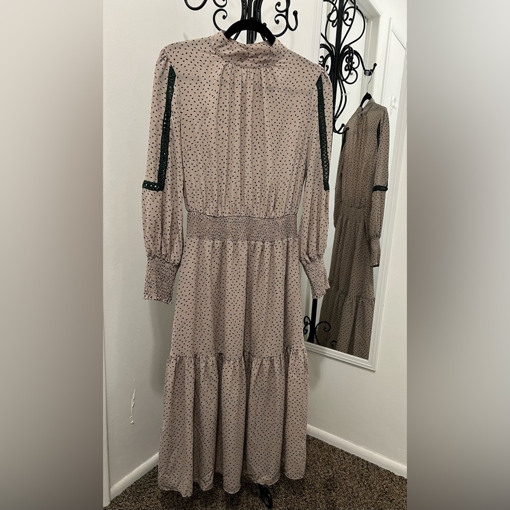 Olive Mauve Stylish Polka Dot Dress - Picture 4 of 10